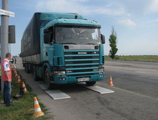 На шляхах Тернопільщини встановлено три сучасних вагові комплекси